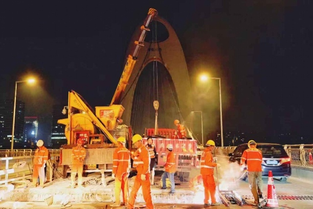 橋梁伸縮縫施工他