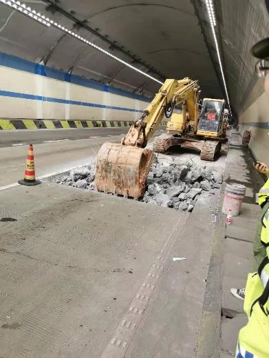 GH快干水泥修補破碎路面